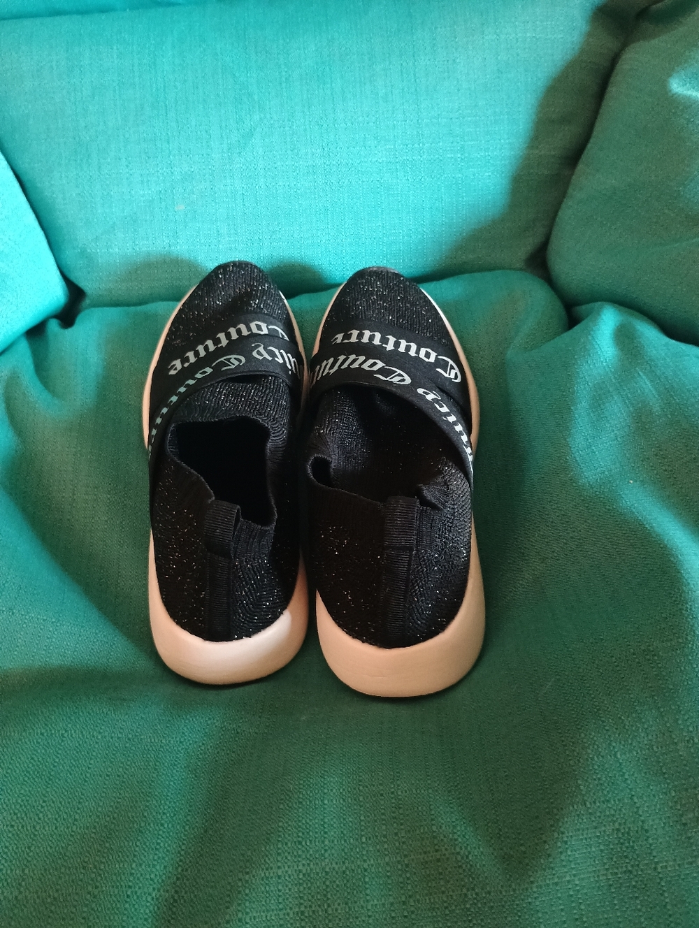 JUICY COUTURE Black And Silver Sparkly Sneakers Size 7 - Picture 3 of 5